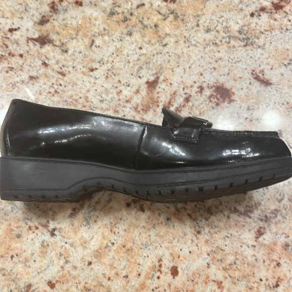 Like new Ann Klein shoes - Picture 2 of 3